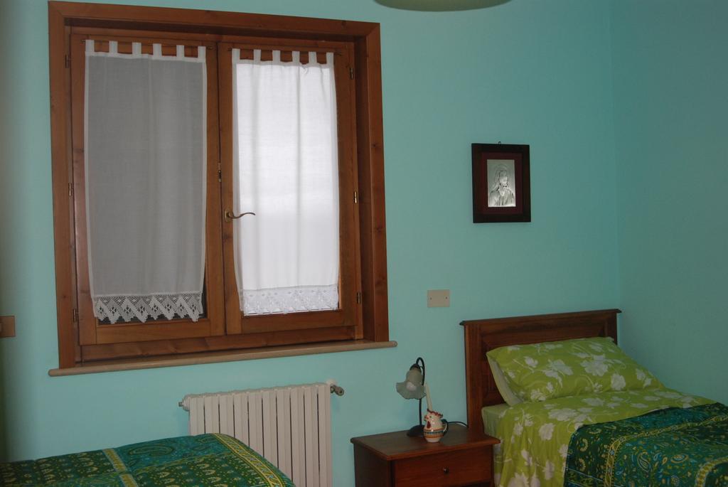 Casa Mariu Hotell Sala Consilina Rum bild